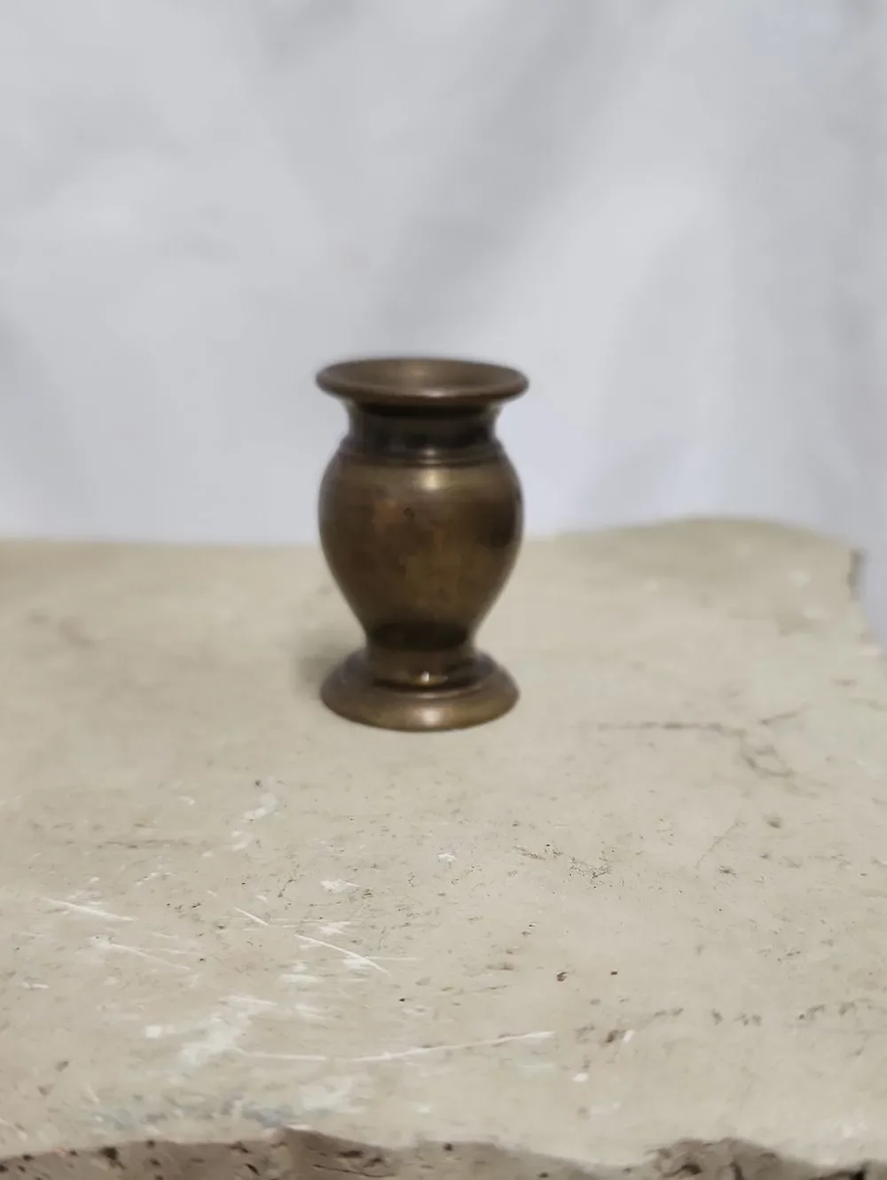 Vintage measures approximately